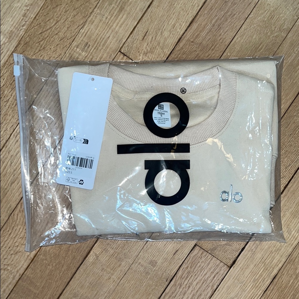 Alo Cream Sweatshirt